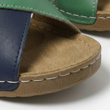Dames Sandalen met Cross-Banden en Klittenbandsluiting