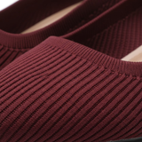 Dames escarpins in mesh met puntige neus en kleine kitten heel