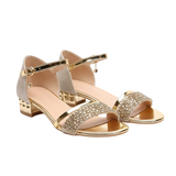 Dames sandalen met een kleine hak, enkelband en sprankelende details