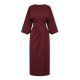 Lange jurk voor dames met vleermuismouwen en een gemarkeerde taille, vloeiende silhouet