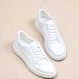 Minimalistische witte sneakers – Perfect voor elke gelegenheid