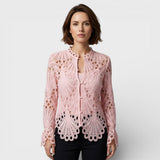 Sabina – Moderne Blouse met Holle Details