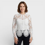 Sabina – Moderne Blouse met Holle Details
