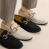 Elias | Lässig herenloafers van suede met een chique metalen detail