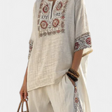 Tiziana – essentiële geborduurde blouse en wijde broeken