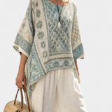 Annalisa – comfortabele bedrukte blouse en witte wijde broek