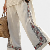 Tiziana – essentiële geborduurde blouse en wijde broeken
