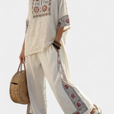 Tiziana – essentiële geborduurde blouse en wijde broeken